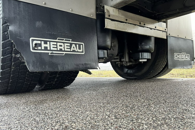 Volvo FE 260 Chłodnia Chereau Sprowadzony Przebieg Udokumentowany Kab. Sypialna Klima Poduszki Multitemperatura zdjęcie 5