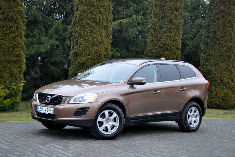 Volvo XC 60 2.0d(163KM) My Car Xenon Półskóry Parktronik Reling I Wł Alu17"ASO zdjęcie 10