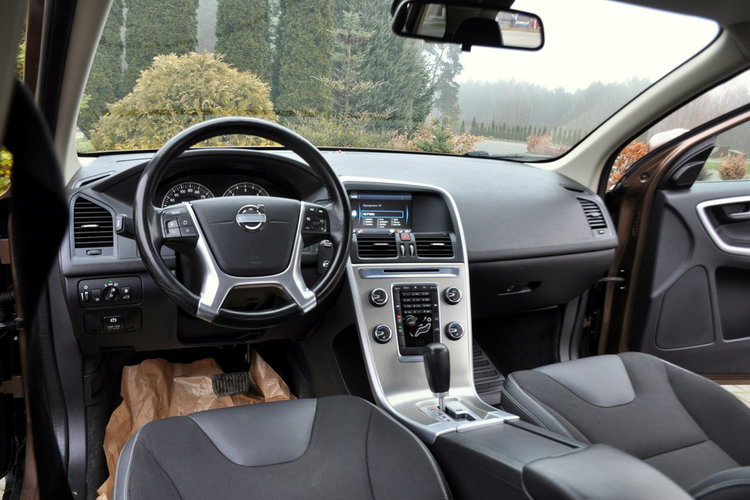 Volvo XC 60 2.0d(163KM) My Car Xenon Półskóry Parktronik Reling I Wł Alu17"ASO zdjęcie 29