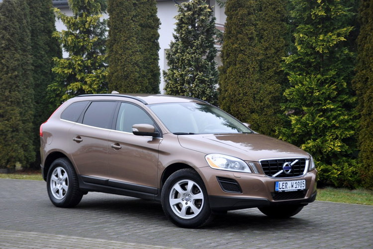 Volvo XC 60 2.0d(163KM) My Car Xenon Półskóry Parktronik Reling I Wł Alu17"ASO zdjęcie 3
