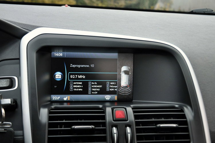 Volvo XC 60 2.0d(163KM) My Car Xenon Półskóry Parktronik Reling I Wł Alu17"ASO zdjęcie 32