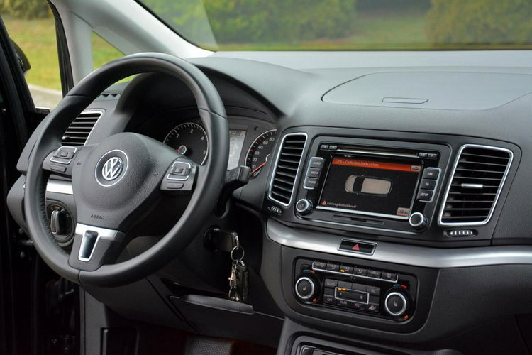 Volkswagen Sharan 2.0TDI(170KM) Oryginał Skóry Alcantara DRL 2xParktronic Alu17" ASO zdjęcie 19