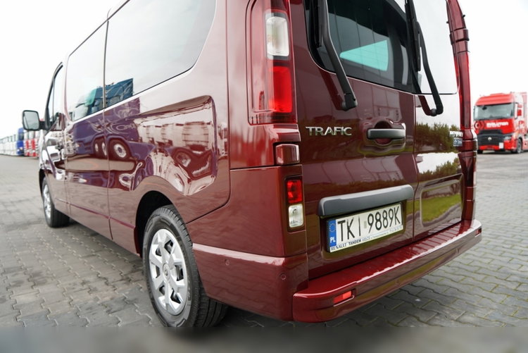 Renault TRAFIC III / BUS / 9 MIEJSC / 2022 ROK / PIERWSZY WŁAŚCICIEL / zdjęcie 15