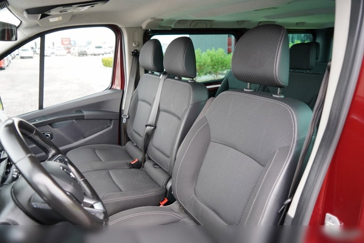 Renault TRAFIC III / BUS / 9 MIEJSC / 2022 ROK / PIERWSZY WŁAŚCICIEL / zdjęcie 28