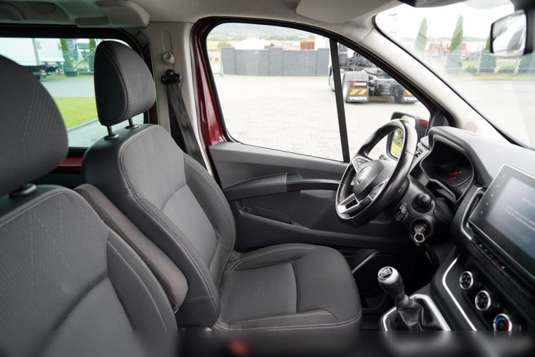 Renault TRAFIC III / BUS / 9 MIEJSC / 2022 ROK / PIERWSZY WŁAŚCICIEL / zdjęcie 29