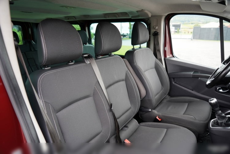 Renault TRAFIC III / BUS / 9 MIEJSC / 2022 ROK / PIERWSZY WŁAŚCICIEL / zdjęcie 36