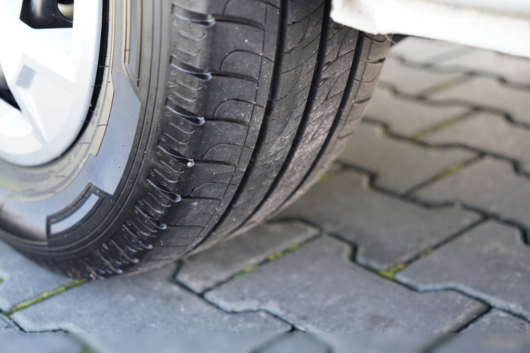 Renault TRAFIC III / BUS / 9 MIEJSC / 90 TYS KM / PIERWSZY WŁAŚCICIEL / POLSKI SALON / 2022 ROK / zdjęcie 21