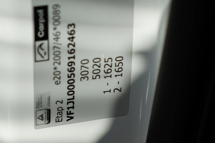 Renault TRAFIC III / BUS / 9 MIEJSC / 90 TYS KM / PIERWSZY WŁAŚCICIEL / POLSKI SALON / 2022 ROK / zdjęcie 50