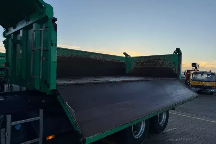 Mercedes AROCS 3345/6x6/ Wywrotka Miller Bordmatic zdjęcie 19