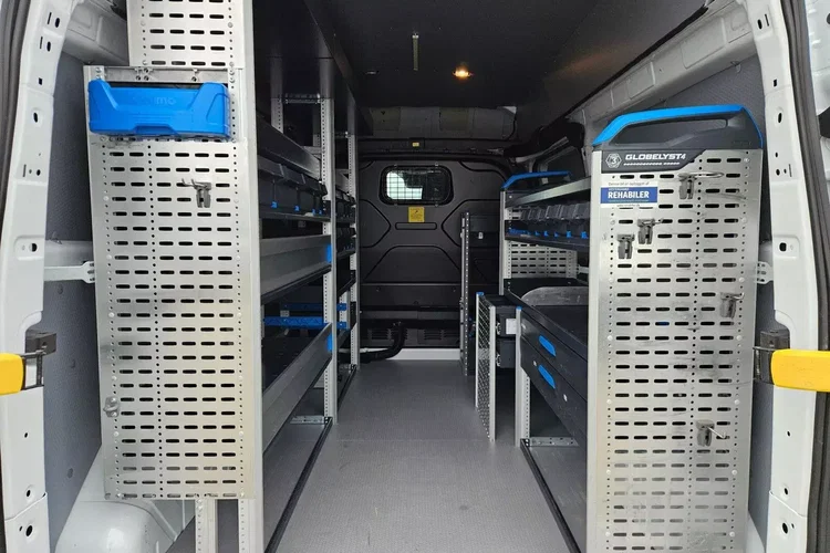 Ford transit-custom L2H2 79900zł NETTO Zabudowa warsztatowa 2.0TdCi/170KM zdjęcie 15