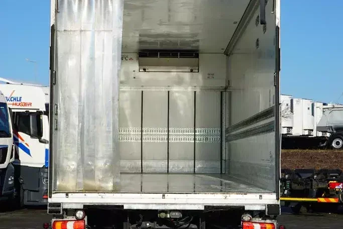 Mercedes ACTROS / 2553 / EURO 6 / CHŁODNIA + WINDA / 23 PALETY / OŚ SKRĘTNA zdjęcie 10