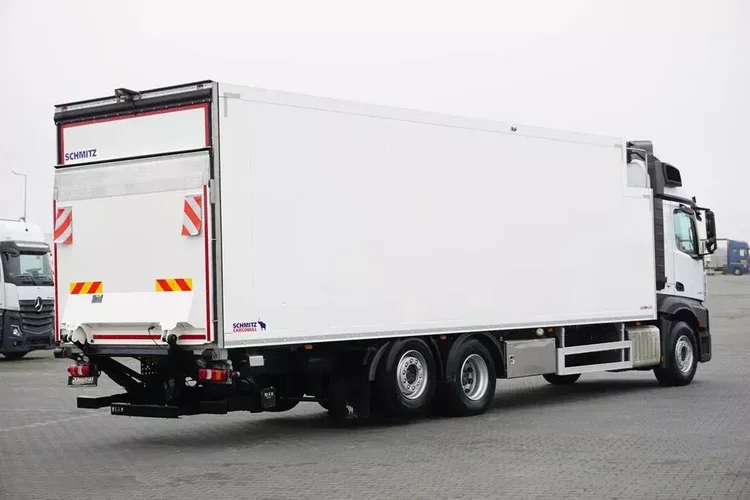 Mercedes ACTROS / 2553 / EURO 6 / CHŁODNIA + WINDA / 23 PALETY / OŚ SKRĘTNA zdjęcie 5