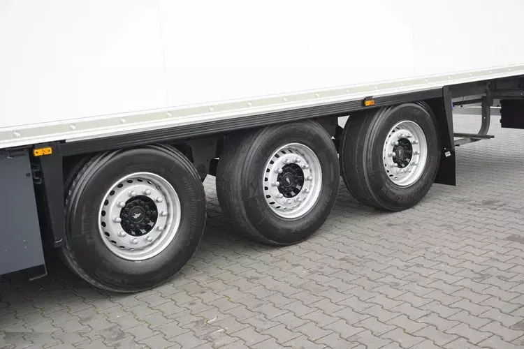 Schmitz / CHŁODNIA / CARRIER VECTOR 1350 / OŚ PODNOSZONA zdjęcie 8