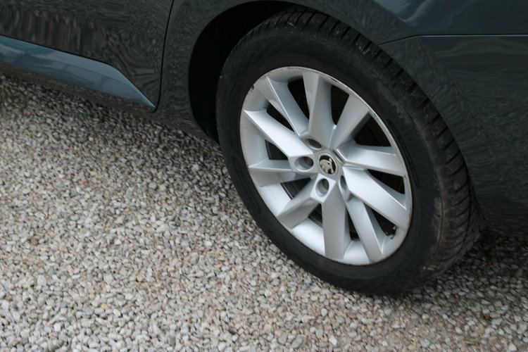 Skoda Superb Ambition DSG Nawigacja netto 69 837 PLN Gwarancja G.Fotele zdjęcie 10