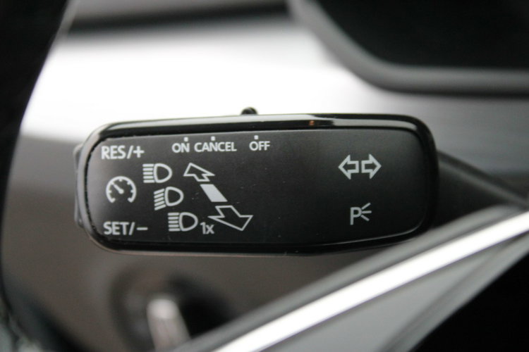 Skoda Superb Ambition DSG Nawigacja netto 69 837 PLN Gwarancja G.Fotele zdjęcie 19