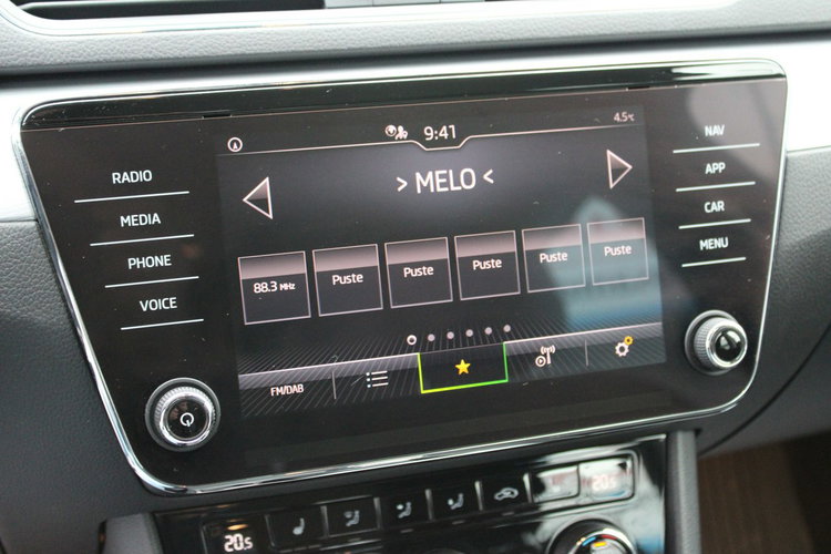 Skoda Superb Ambition DSG Nawigacja netto 69 837 PLN Gwarancja G.Fotele zdjęcie 22