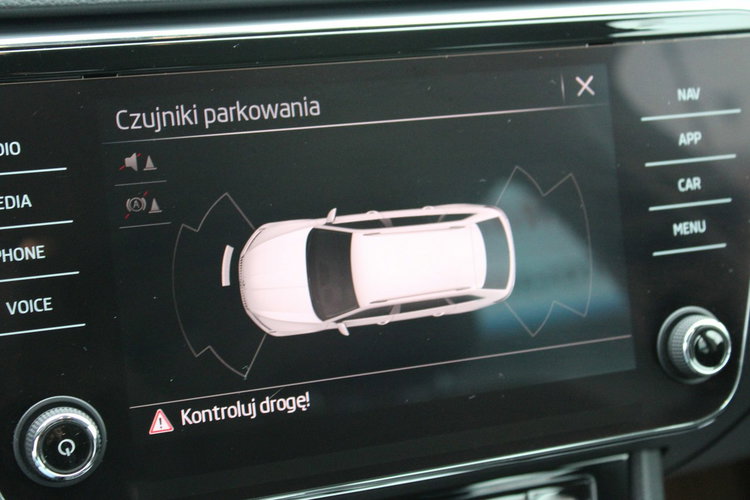 Skoda Superb Ambition DSG Nawigacja netto 69 837 PLN Gwarancja G.Fotele zdjęcie 23