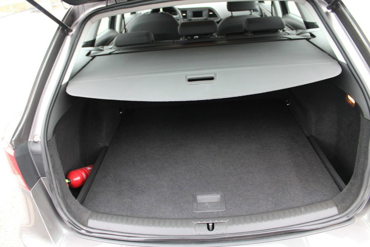 Seat Leon Salon Polska netto 30 000 PLN Gwarancja Reference zdjęcie 10