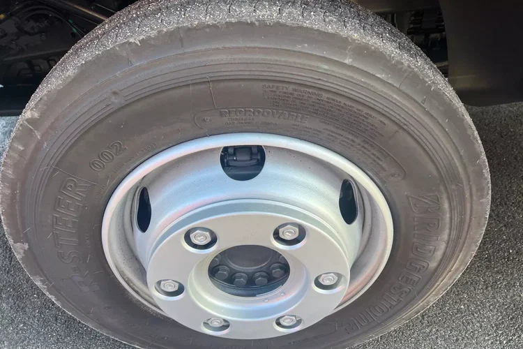 Mercedes 818 zdjęcie 13