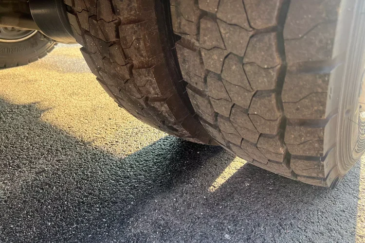 Mercedes 818 zdjęcie 15