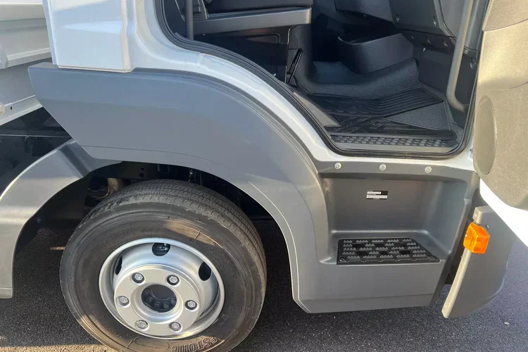 Mercedes 818 zdjęcie 20