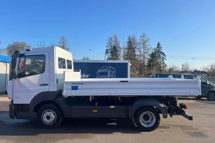 Mercedes 818 zdjęcie 4