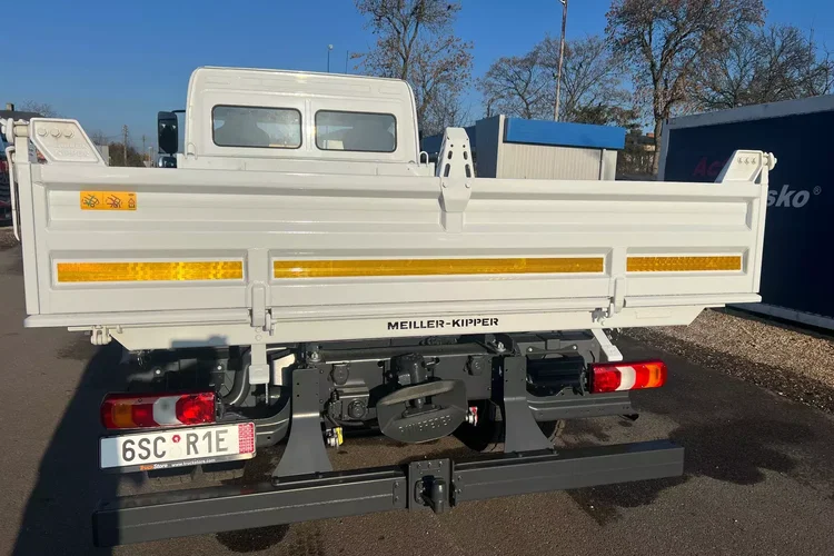 Mercedes 818 zdjęcie 8