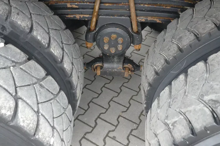 TGS 41.470 / 8x8 / WYWROTKA KH-KIPPER / MANUAL / NISKI PRZEBIEG / zdjęcie 21