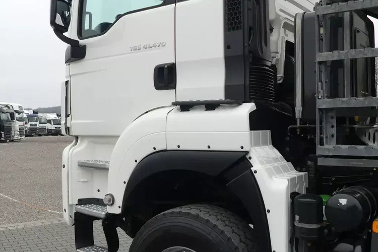 TGS 41.470 / 8x8 / WYWROTKA KH-KIPPER / MANUAL / NISKI PRZEBIEG / zdjęcie 23