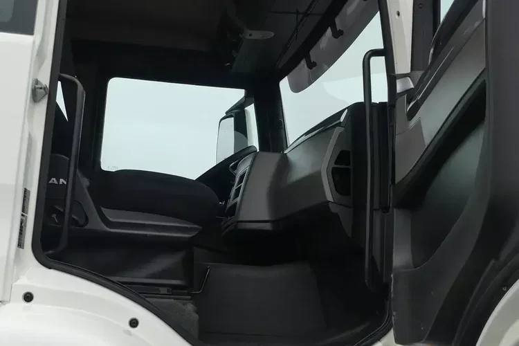 TGS 41.470 / 8x8 / WYWROTKA KH-KIPPER / MANUAL / NISKI PRZEBIEG / zdjęcie 26