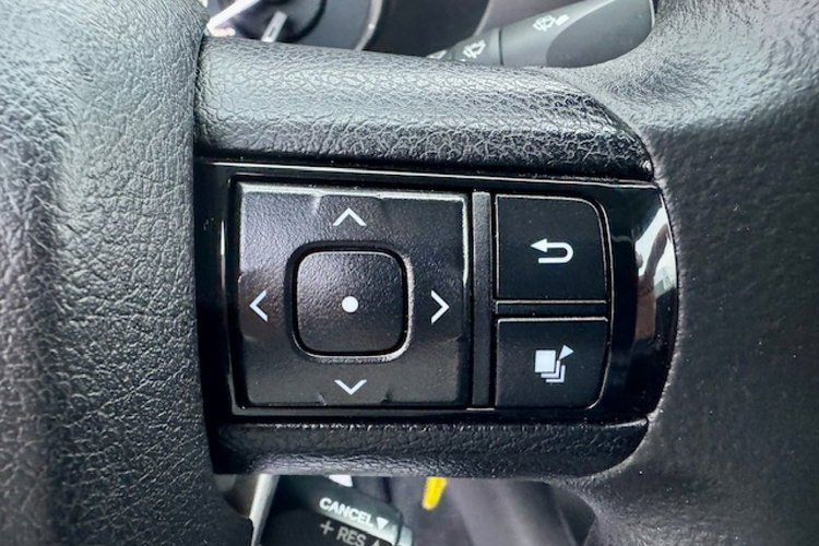 Toyota Hilux / SALON PL / 128 tys.km / 2.4-150KM / 4 x 4 / KLIMA / GWARANCJA zdjęcie 14