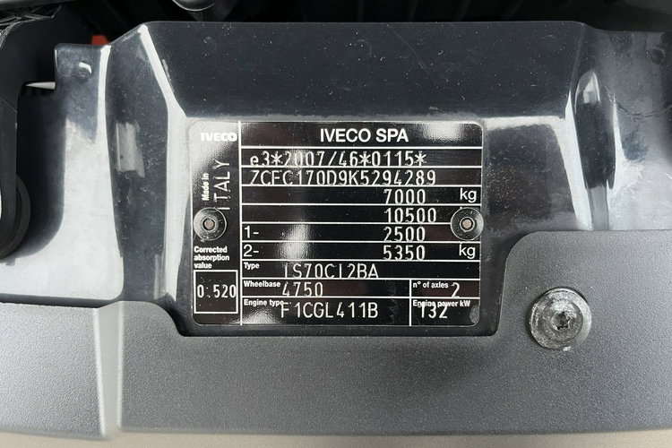 Iveco Daily 70C18 7-osobowy Doka_Brygadowy Skrzynia_5m + HAK 3.0/180KM Daily 70C18 7-osobowy Doka_Brygadowy Skrzynia_5m + HAK 3.0/180KM zdjęcie 23