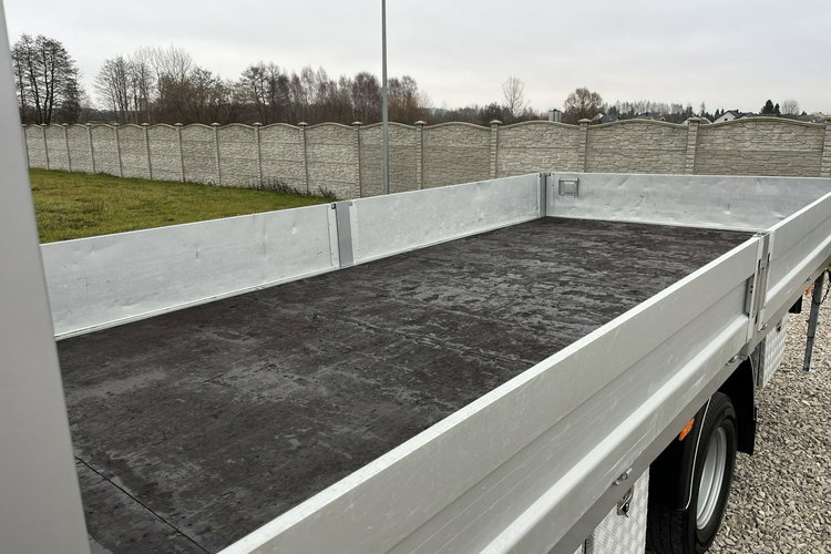 Iveco Daily 70C18 7-osobowy Doka_Brygadowy Skrzynia_5m + HAK 3.0/180KM Daily 70C18 7-osobowy Doka_Brygadowy Skrzynia_5m + HAK 3.0/180KM zdjęcie 27