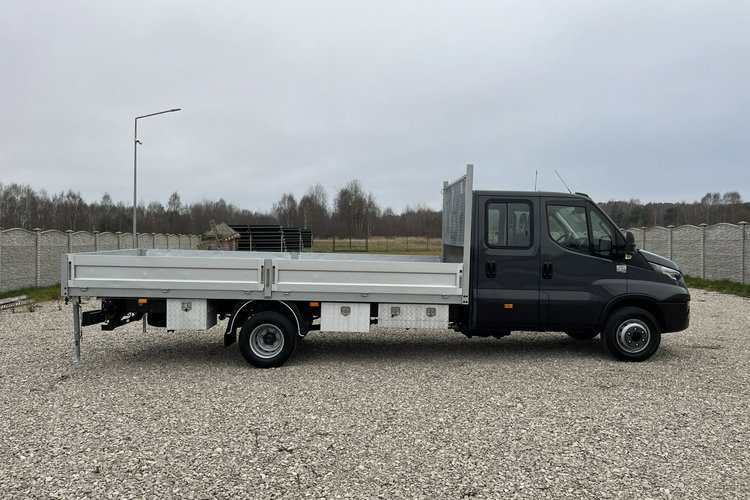 Iveco Daily 70C18 7-osobowy Doka_Brygadowy Skrzynia_5m + HAK 3.0/180KM Daily 70C18 7-osobowy Doka_Brygadowy Skrzynia_5m + HAK 3.0/180KM zdjęcie 7