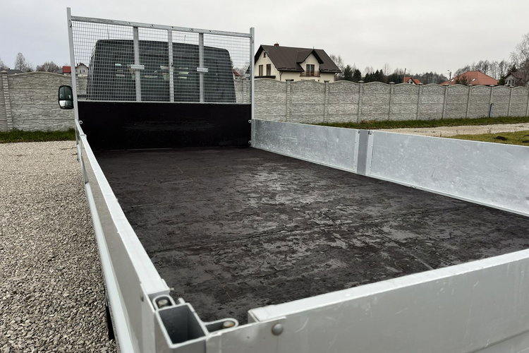 Iveco Daily 70C18 7-osobowy Doka_Brygadowy Skrzynia_5m + HAK 3.0/180KM Daily 70C18 7-osobowy Doka_Brygadowy Skrzynia_5m + HAK 3.0/180KM zdjęcie 9