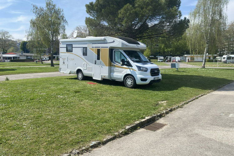 Ford Transit Magis 65xt plus 5 .os. Tv sat panele klima doposażony max salon PL zdjęcie 9