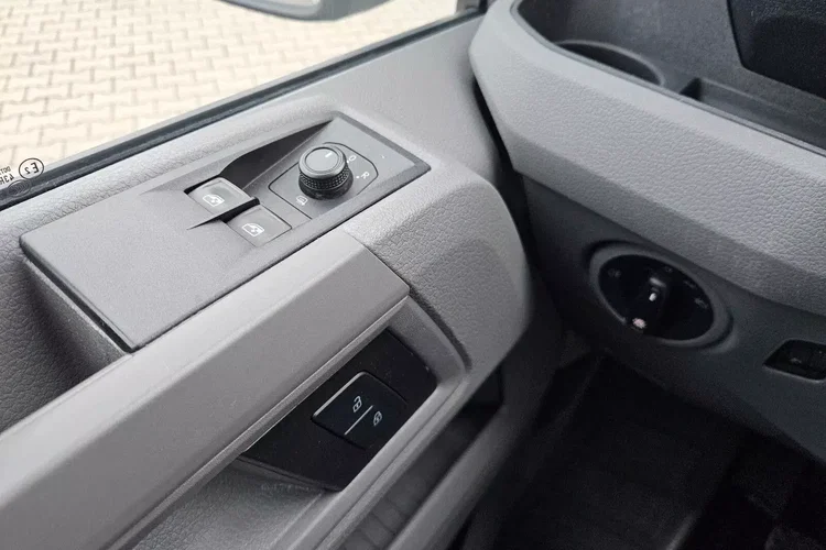 Volkswagen Crafter L4H2 79999zł NETTO 2.0TDi/140KM zdjęcie 18