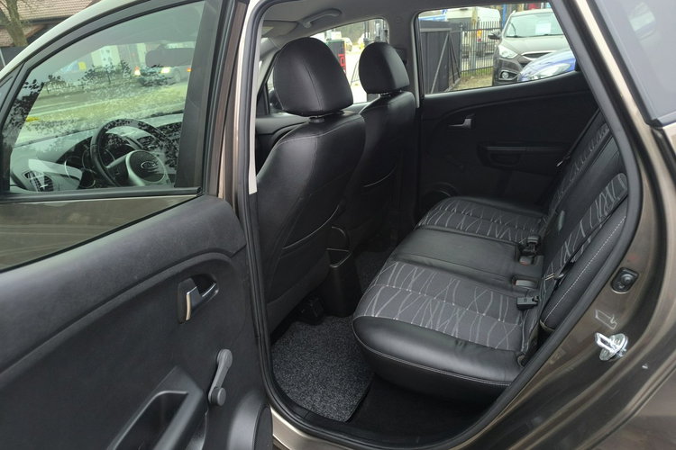 Kia Venga 1.4i 100KM Klimatyzacja zdjęcie 18