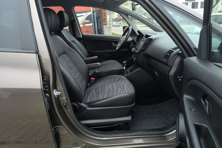 Kia Venga 1.4i 100KM Klimatyzacja zdjęcie 23