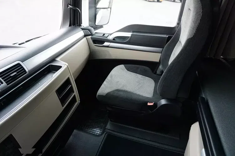 MAN TGX / 18.470 / ACC / EURO 6 / XXL / RETARDER zdjęcie 31