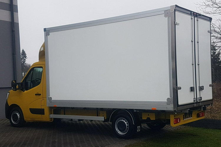 Renault Master KONTENER 8EP 4.22x2.23x2.23 KLIMA MANUAL KRAJOWY 6-BIEGÓW zdjęcie 3