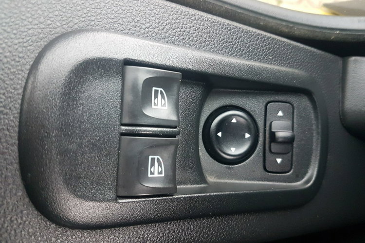 Renault Master KONTENER 8EP 4.22x2.23x2.23 KLIMA MANUAL KRAJOWY 6-BIEGÓW zdjęcie 9