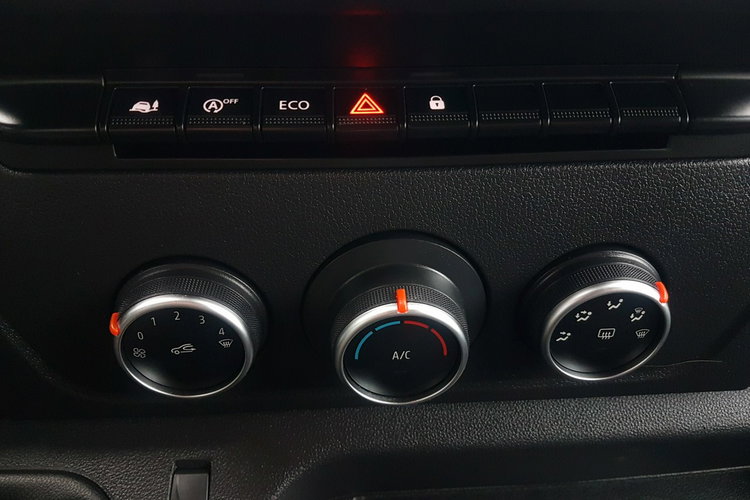 Renault Master KONTENER 8EP 4.22x2.23x2.23 KLIMA MANUAL KRAJOWY 6-BIEGÓW zdjęcie 25