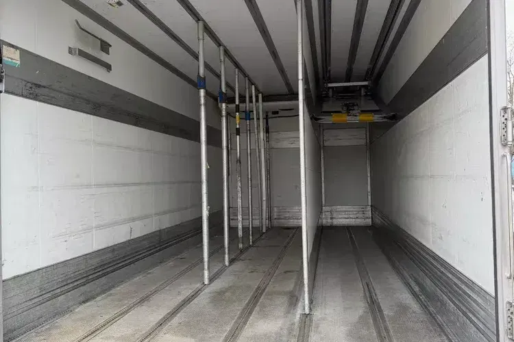 Mercedes ATEGO 1223 CHŁODNIA zdjęcie 14