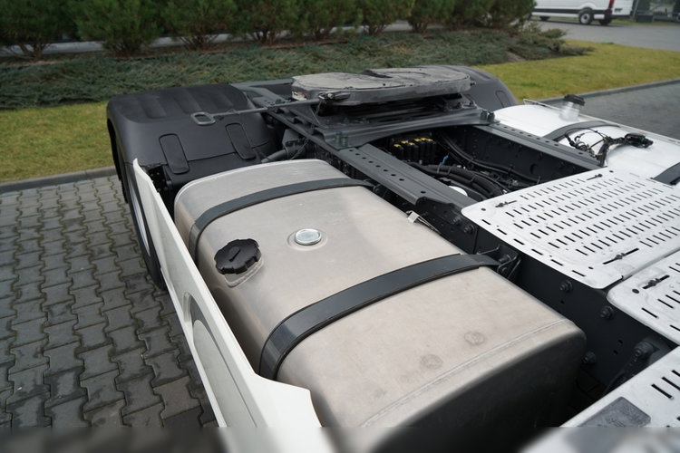 DAF XF 480 / SUPER SPACE CAB / KLIMA POSTOJOWA / zdjęcie 17