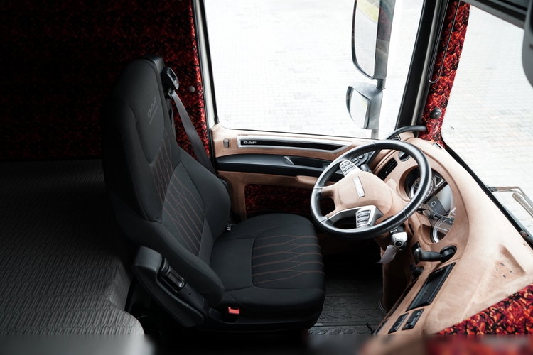 DAF XF 480 / SUPER SPACE CAB / KLIMA POSTOJOWA / zdjęcie 27