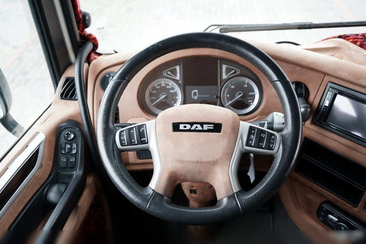 DAF XF 480 / SUPER SPACE CAB / KLIMA POSTOJOWA / zdjęcie 28