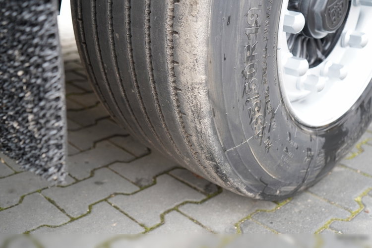 KAESSBOHRER FIRANKA / MEGA / DACH PODNOSZONY / LOW DECK / 2021 zdjęcie 23