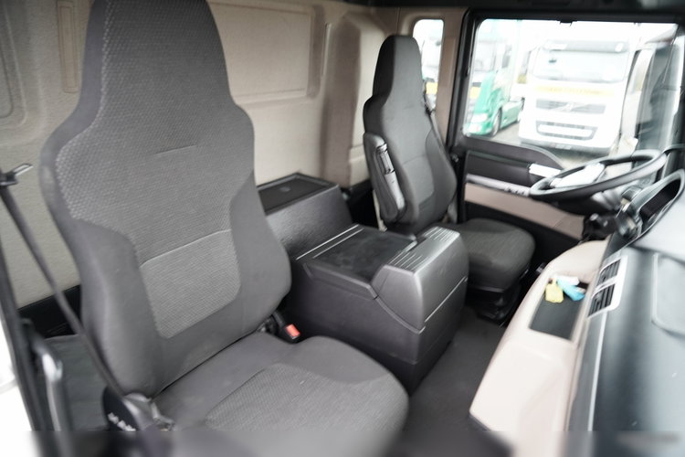 MAN TGS 35.420 / 8x4 / WYWROTKA 2 STRONNA  / HYDROBURTA /  BORDMATIC / AUTOMAT  zdjęcie 47