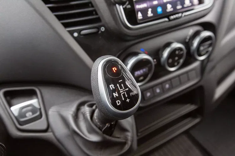 Iveco Daily 3.0 HI MATIC automat L4H3 WYSOKI DACH 35S18 zdjęcie 10